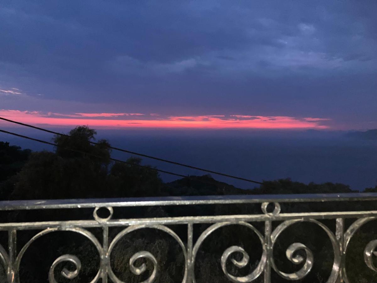 Dielino Amazing Sunset View Pentátion Exterior foto